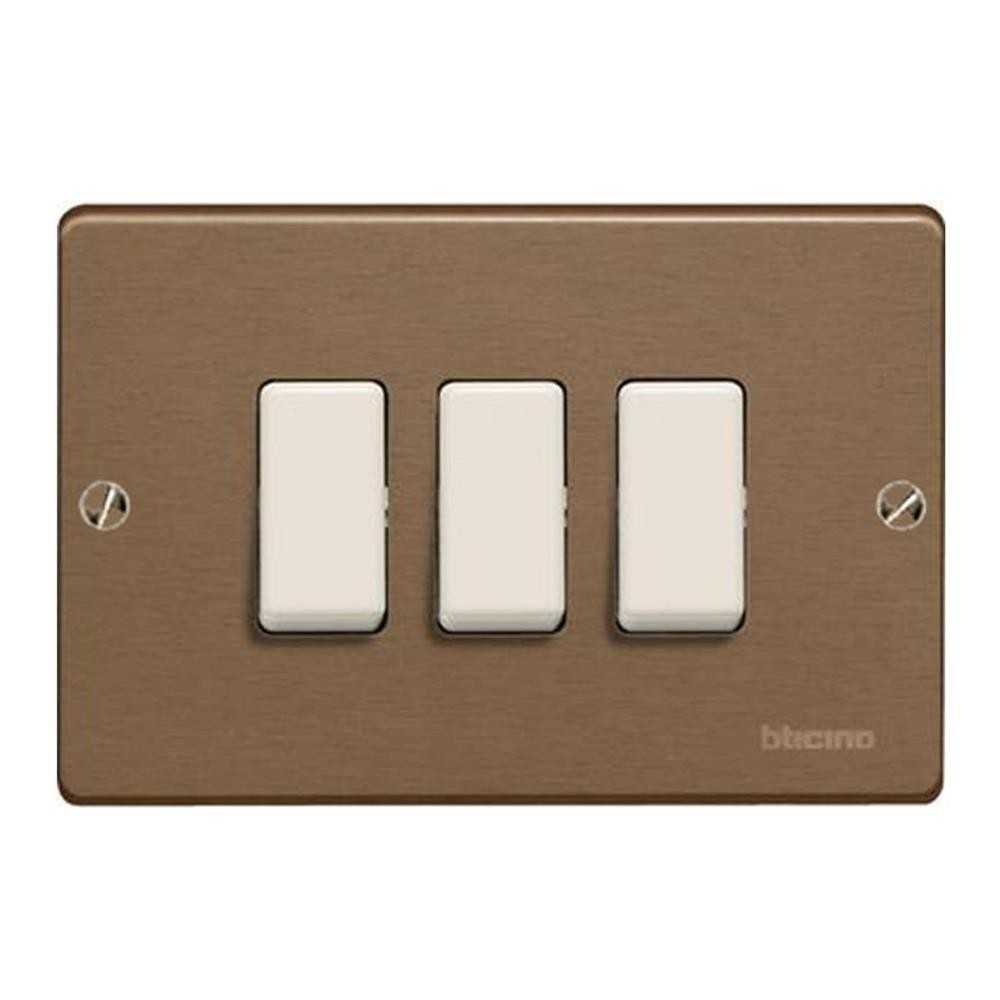 Placca 3 moduli con viti bronzo - serie Bticino Magic